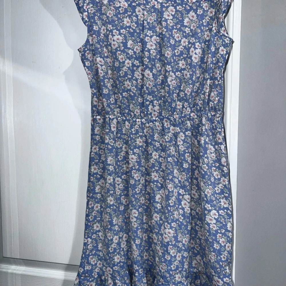 Monteau Los Angeles Button Front Midi Dress in Blue Floral - Picture 4 of 13